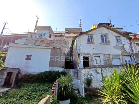 2 moradias para recuperar - freixo