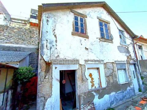2 moradias para recuperar - freixo