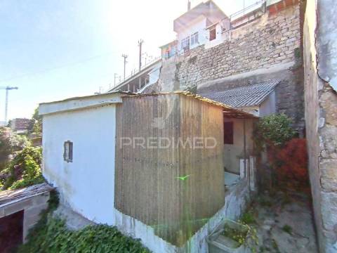 2 moradias para recuperar - freixo