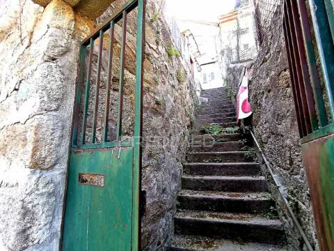 2 moradias para recuperar - freixo