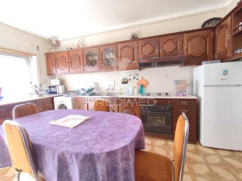 Moradia t2 com garagem, bairro do areias, montijo