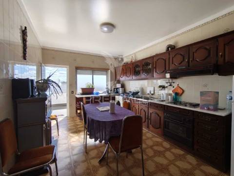 Moradia t2 com garagem, bairro do areias, montijo