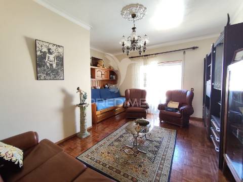 Moradia t2 com garagem, bairro do areias, montijo