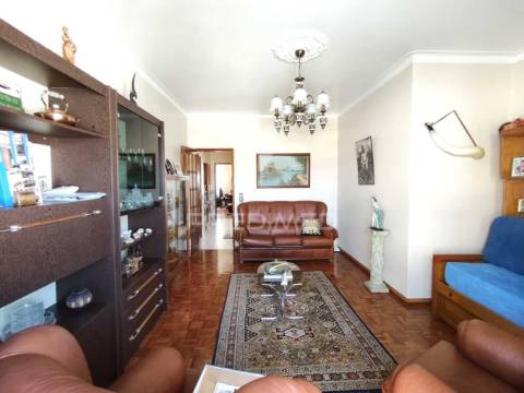 Moradia t2 com garagem, bairro do areias, montijo