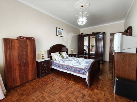 Moradia t2 com garagem, bairro do areias, montijo