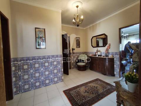 Moradia t2 com garagem, bairro do areias, montijo