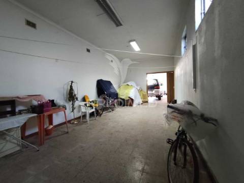 Moradia t2 com garagem, bairro do areias, montijo