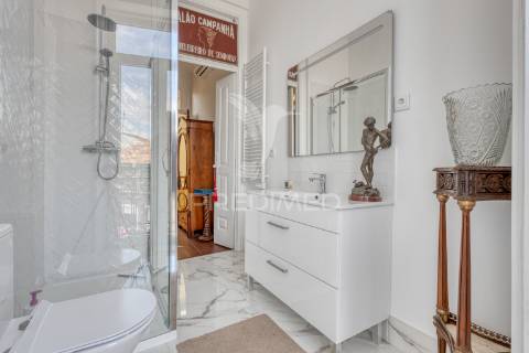 Prédio com projeto aprovado para obras