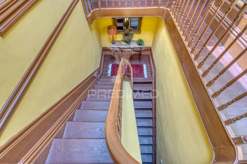 Prédio com projeto aprovado para obras