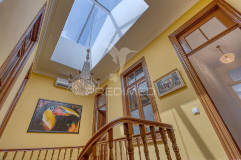 Prédio com projeto aprovado para obras