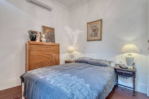 Prédio com projeto aprovado para obras