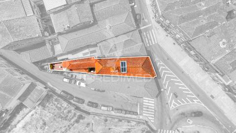 Prédio com projeto aprovado para obras