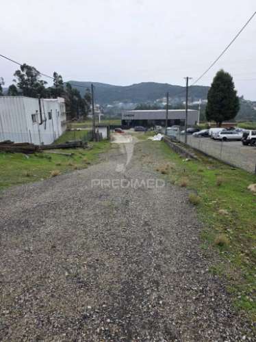 Armazém (serração) zona industrial de carvoeiro