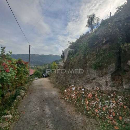 Terreno c/projeto aprovado de vivenda c/pisicina