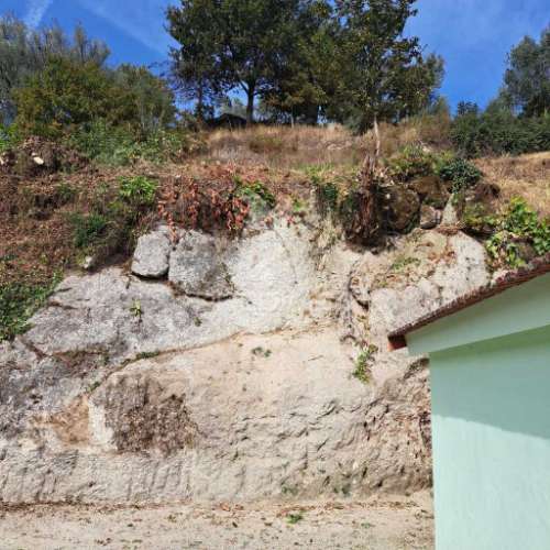 Terreno c/projeto aprovado de vivenda c/pisicina