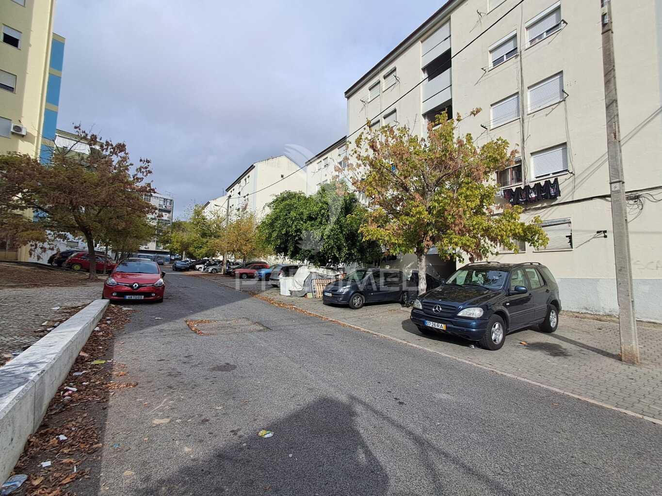 Apartamento t3 laranjeiro, almada