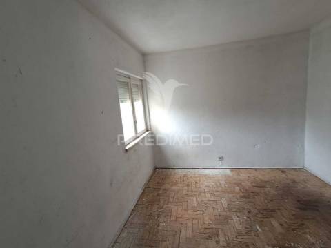 Apartamento t3 laranjeiro, almada