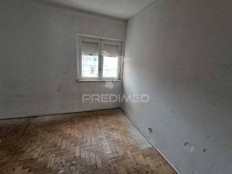 Apartamento t3 laranjeiro, almada