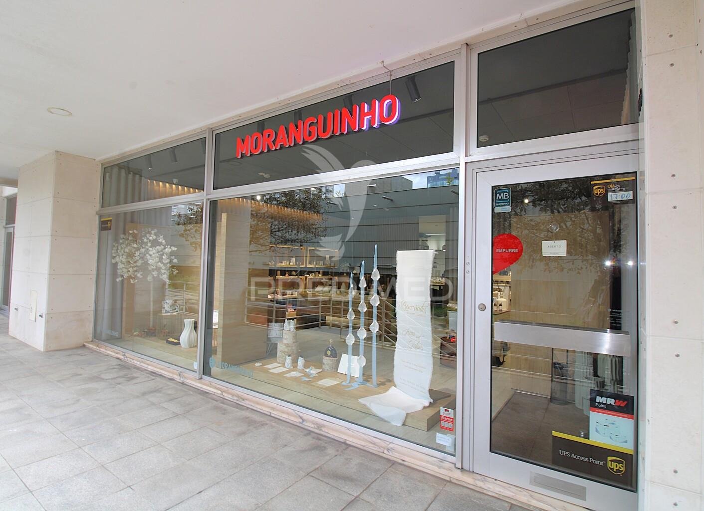 Trespasse loja moranguinho no centro da maia