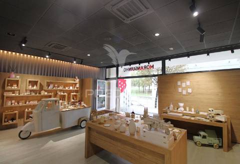 Trespasse loja moranguinho no centro da maia