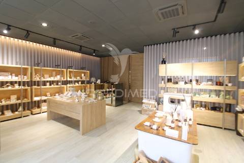 Trespasse loja moranguinho no centro da maia