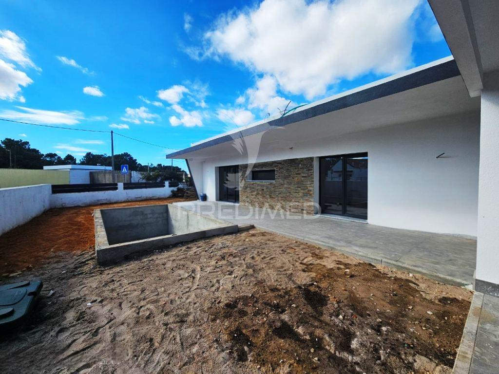 Moradia isolada t3, c/piscina e box, qta. marquesa - q. anjo