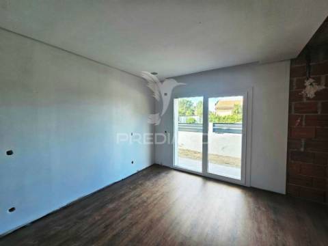 Moradia isolada t3, c/piscina e box, qta. marquesa - q. anjo