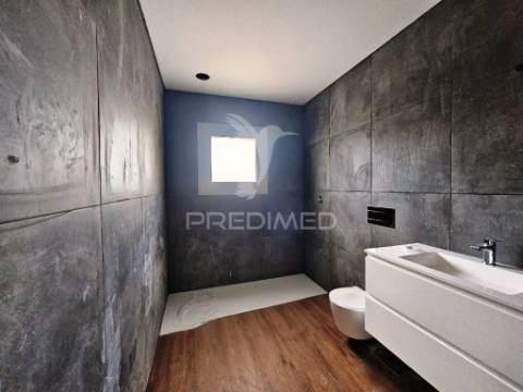 Moradia isolada t3, c/piscina e box, qta. marquesa - q. anjo