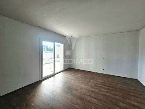 Moradia isolada t3, c/piscina e box, qta. marquesa - q. anjo