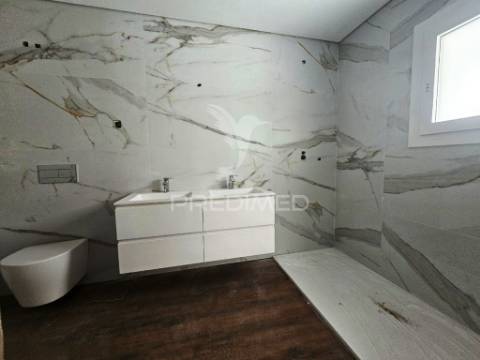 Moradia isolada t3, c/piscina e box, qta. marquesa - q. anjo