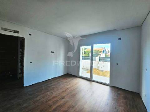 Moradia isolada t3, c/piscina e box, qta. marquesa - q. anjo