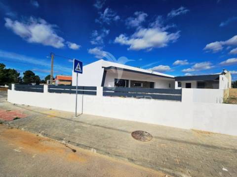 Moradia isolada t3, c/piscina e box, qta. marquesa - q. anjo