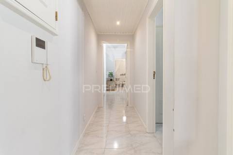 T2 cacém – rés-do-chão alto perto de transportes, escolas e comércio local