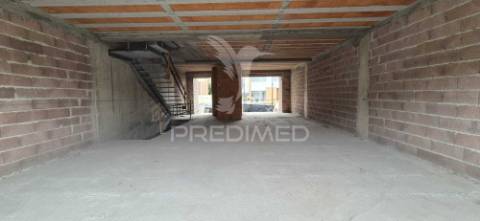 Moradia t3 em lamaçães