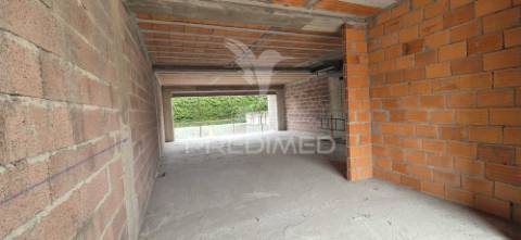 Moradia t3 em lamaçães