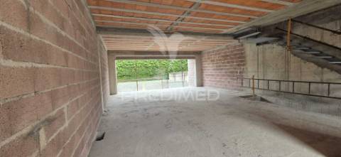 Moradia t3 em lamaçães