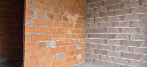 Moradia t3 em lamaçães