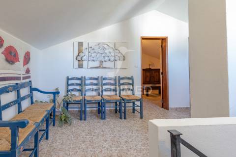 Moradia t5 chave na mão com amplo jardim e garagem