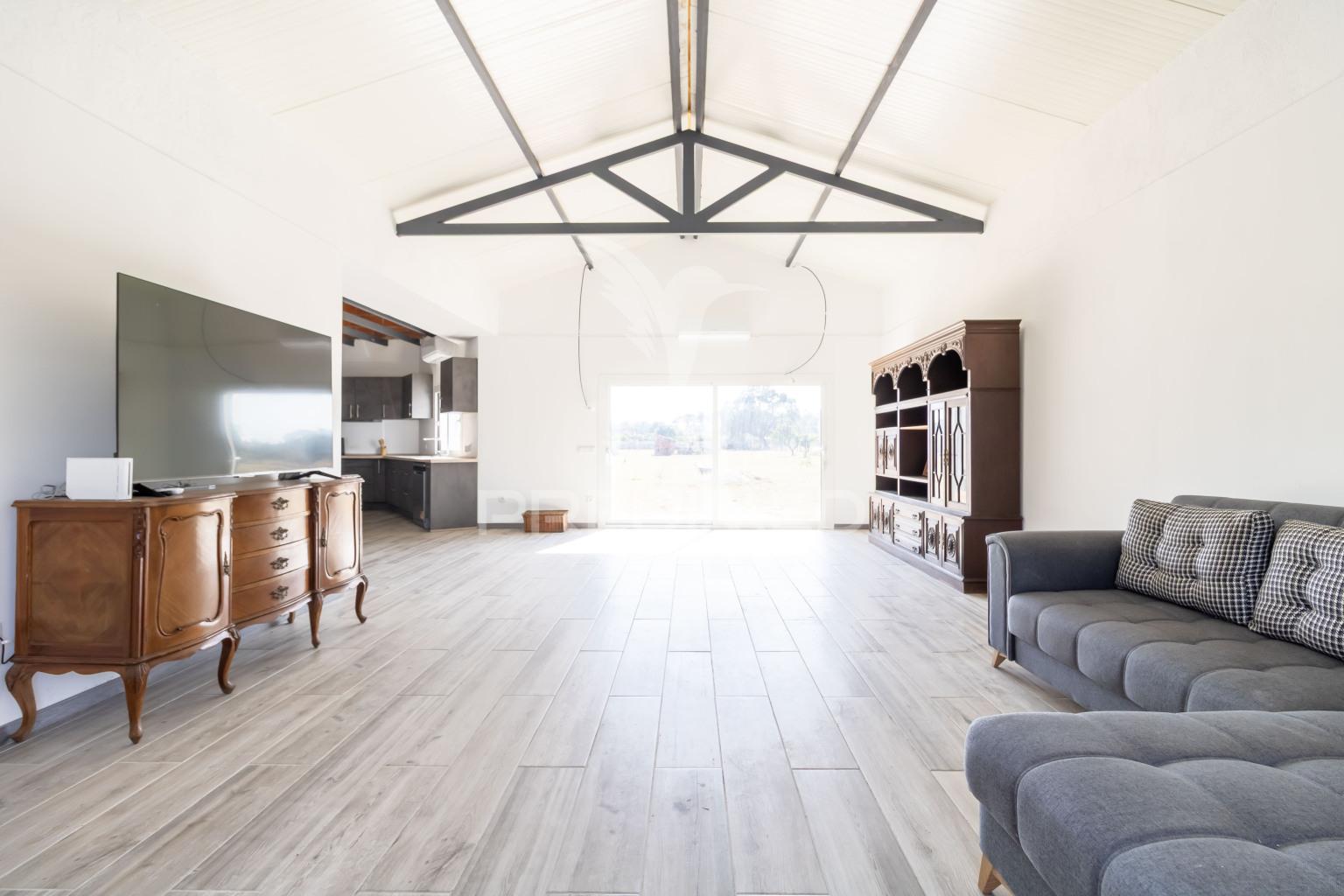 Moradia térrea em quintinha no pinhal novo