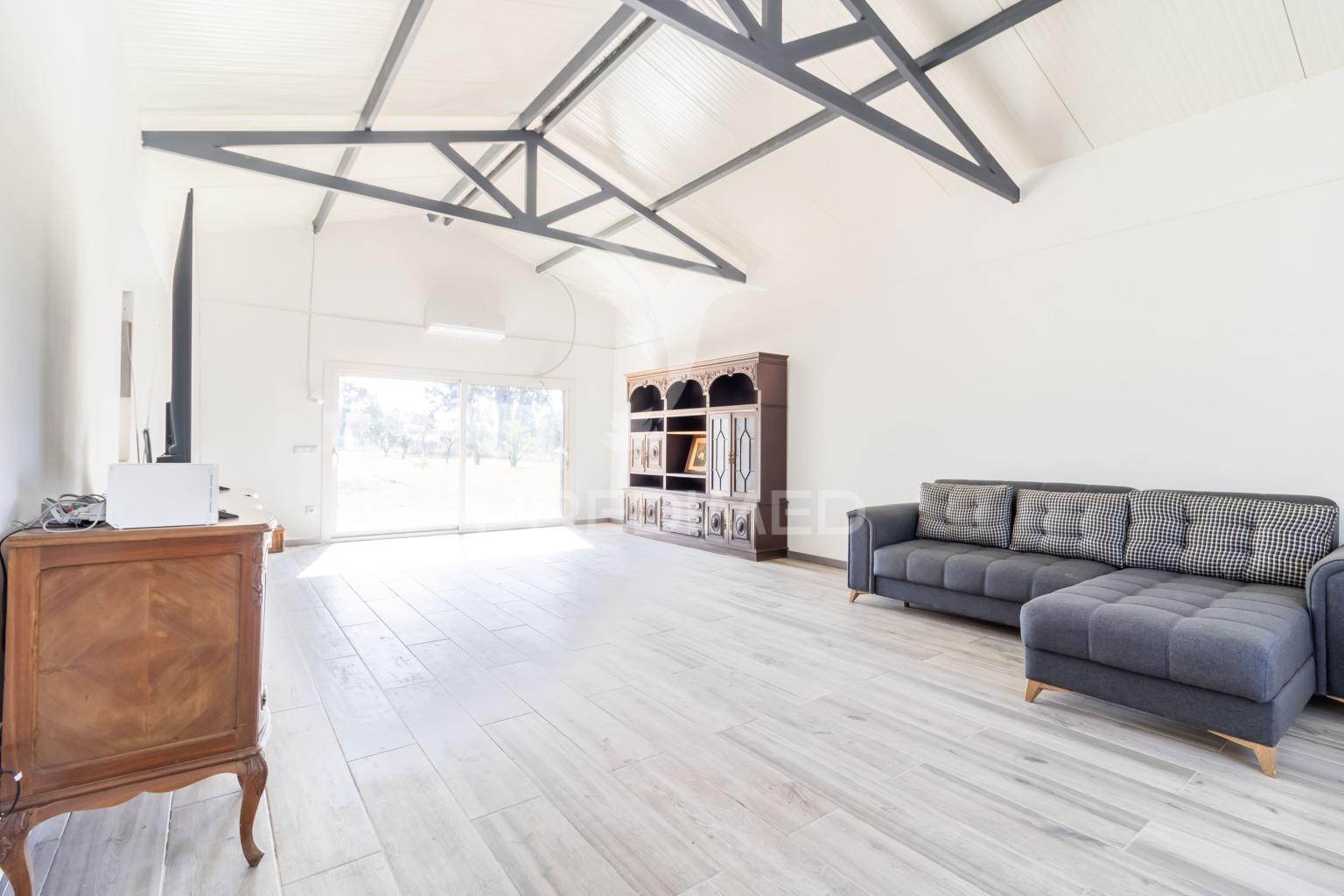 Moradia térrea em quintinha no pinhal novo