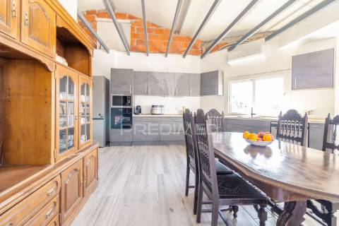 Moradia térrea em quintinha no pinhal novo