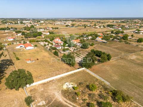 Moradia térrea em quintinha no pinhal novo
