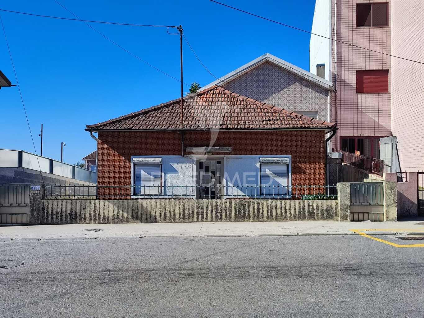 Moradia t4 com anexo + segunda moradia térrea | fânzeres – oportunidade para 2 famílias!