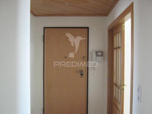 Apartamento t2 no centro do carregado