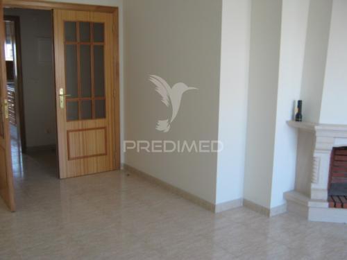 Apartamento t2 no centro do carregado