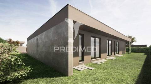 Moradia térrea t4 em estrutura – soutelo, vila verde