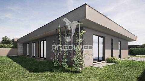 Moradia térrea t4 em estrutura – soutelo, vila verde