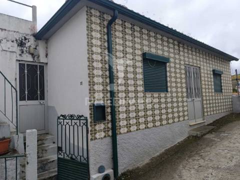 Moradia t3 independente em santa marta de penaguião