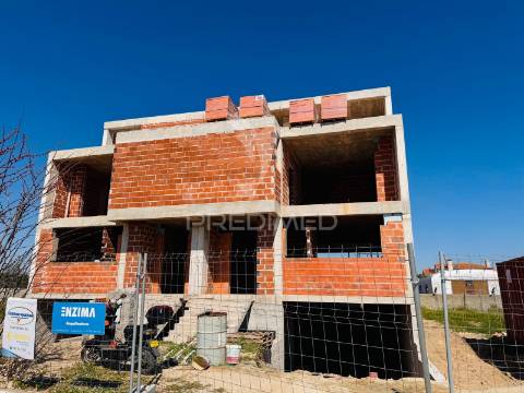 Moradia em banda t3 em fase de construção - atalaia, montijo
