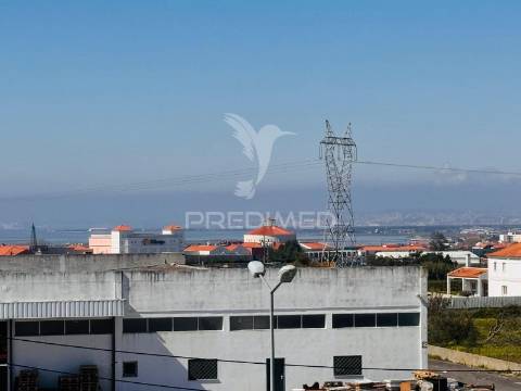 Moradia em banda t3 em fase de construção - atalaia, montijo